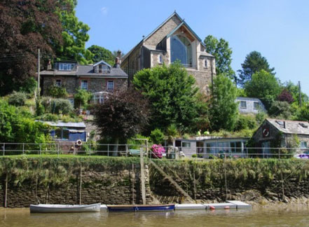 Alison Smith Classical Guitarist | Classical Guitarist Concerts, Recitals | Classical Guitarist Devon | Classical Guitarist Cornwall| Classical Guitarist South West |